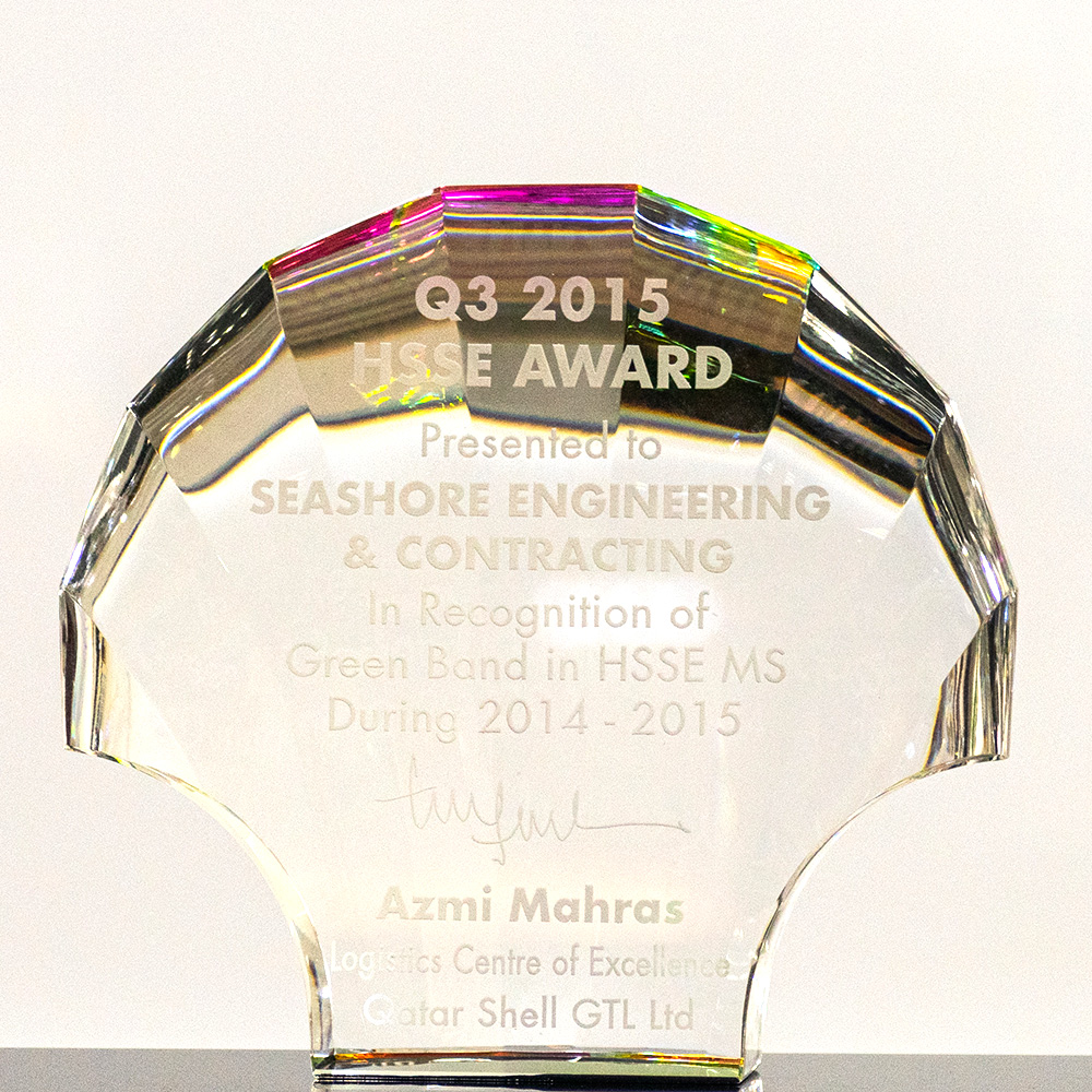 2.5-HSSE-Award-–-Q3-2015-Presented-by-Qatar-Shell-GTL-Ltd.-in-recognition-of-Green-Band-in-HSSE-MS-During-2014-–-2015.